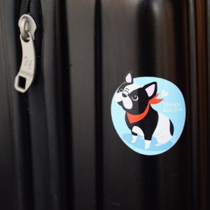 フレンチブルシールをスーツケースに